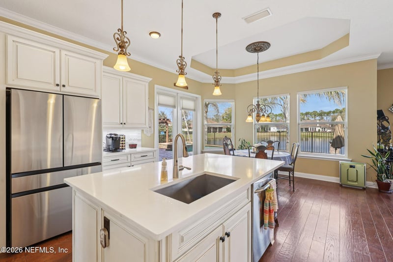 827 Dorchester Dr, St Johns, FL 32259