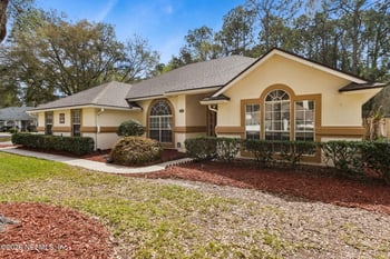 881 Buckeye Ln, Jacksonville, FL 32259