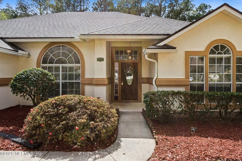 881 Buckeye Ln, Jacksonville, FL 32259