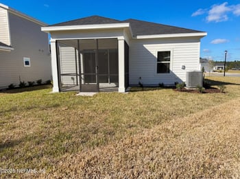 483 Murphys Dr, St Johns, FL 32259