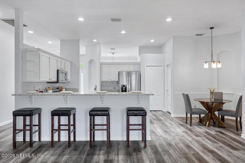 8097 Leafcrest Dr, Jacksonville, FL 32244