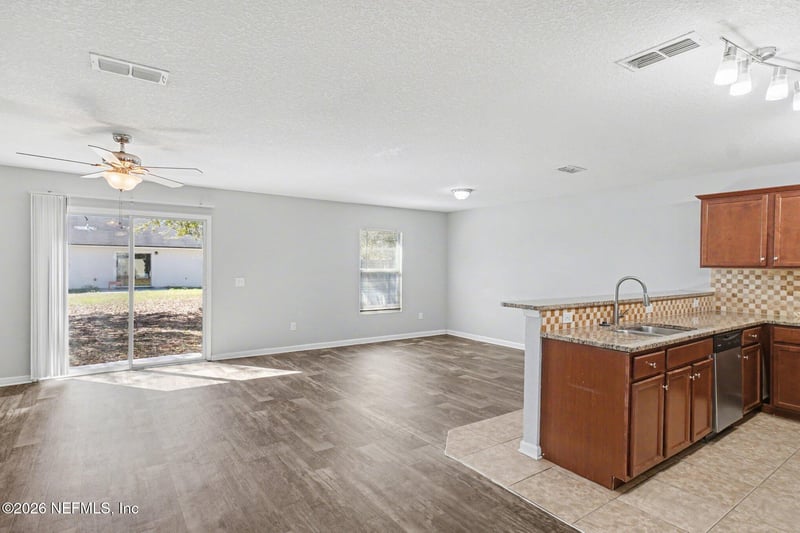 9180 Mill Grove Dr, Jacksonville, FL 32222