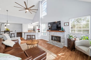 13700 Richmond Park Dr #1306, Jacksonville, FL 32224