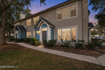 13700 Richmond Park Dr #1306, Jacksonville, FL 32224
