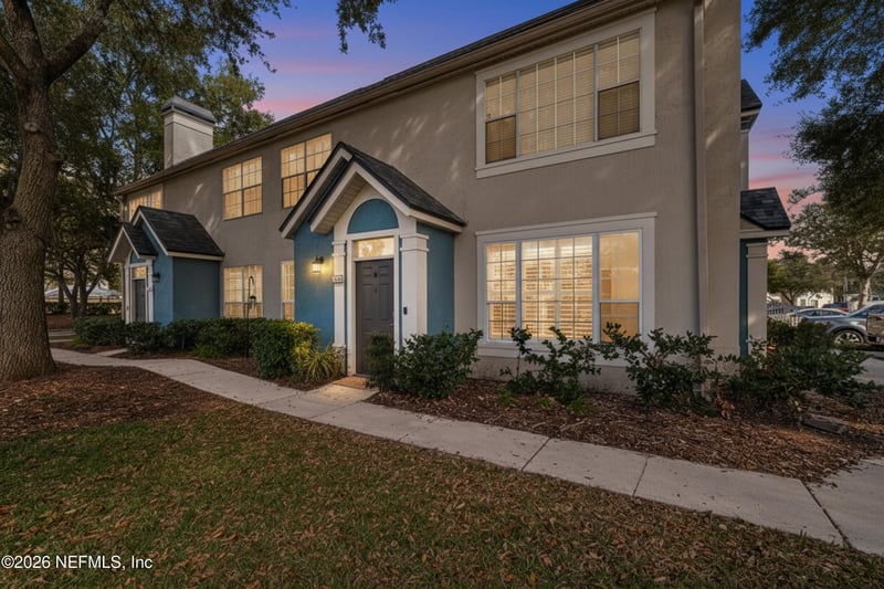 13700 Richmond Park Dr #1306, Jacksonville, FL 32224