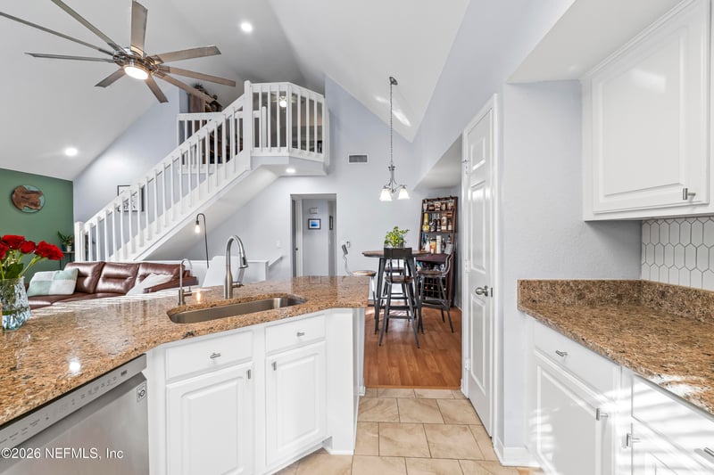 13700 Richmond Park Dr #1306, Jacksonville, FL 32224