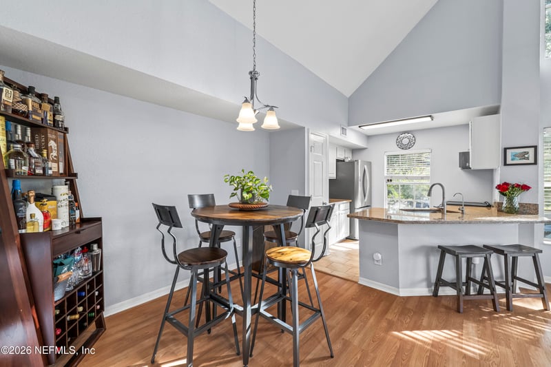 13700 Richmond Park Dr #1306, Jacksonville, FL 32224