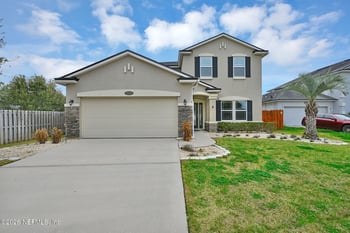 15833 Canoe Creek Dr, Jacksonville, FL 32218