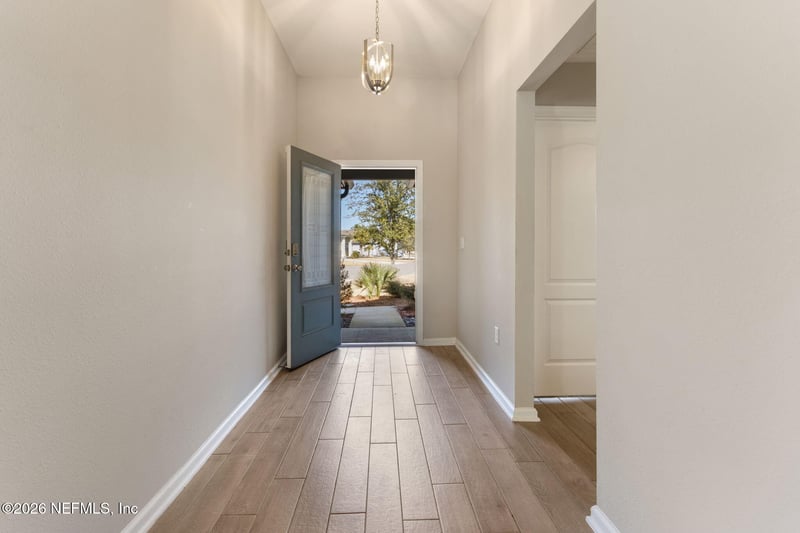 15718 Winder Lake Dr, Jacksonville, FL 32218