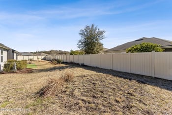 15718 Winder Lake Dr, Jacksonville, FL 32218