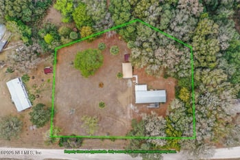 207 Cabot Ln, Satsuma, FL 32189