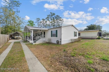 120 Waterway Ave, Satsuma, FL 32189