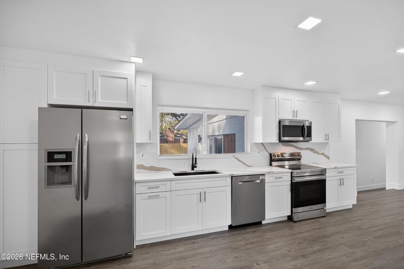 8365 Bordeau Ave, Jacksonville, FL 32211