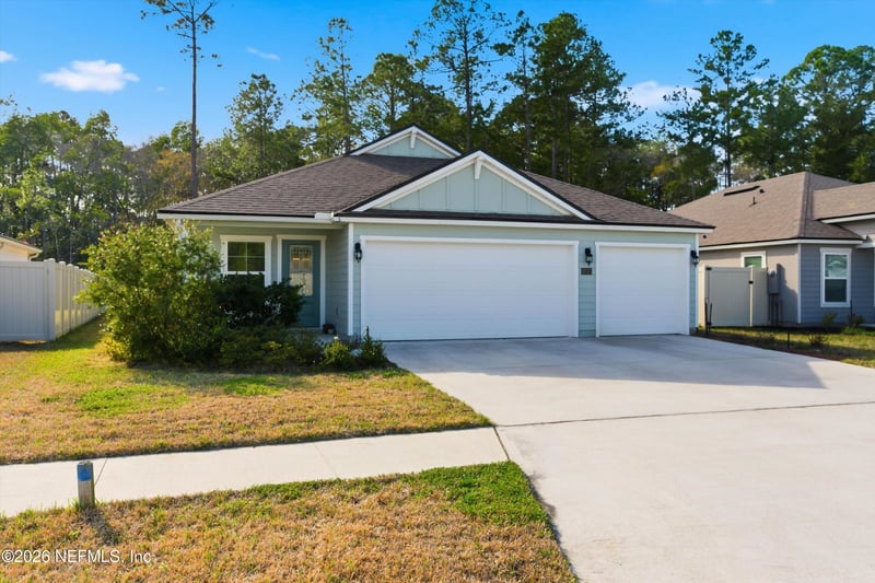 65672 Edgewater Dr, Yulee, FL 32097