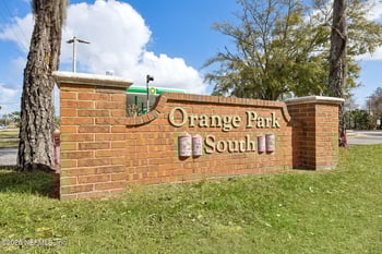 1994 Apopka Dr, Middleburg, FL 32068