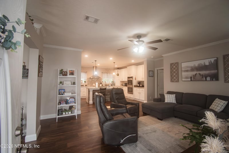 11783 Water Bluff Dr, Jacksonville, FL 32218