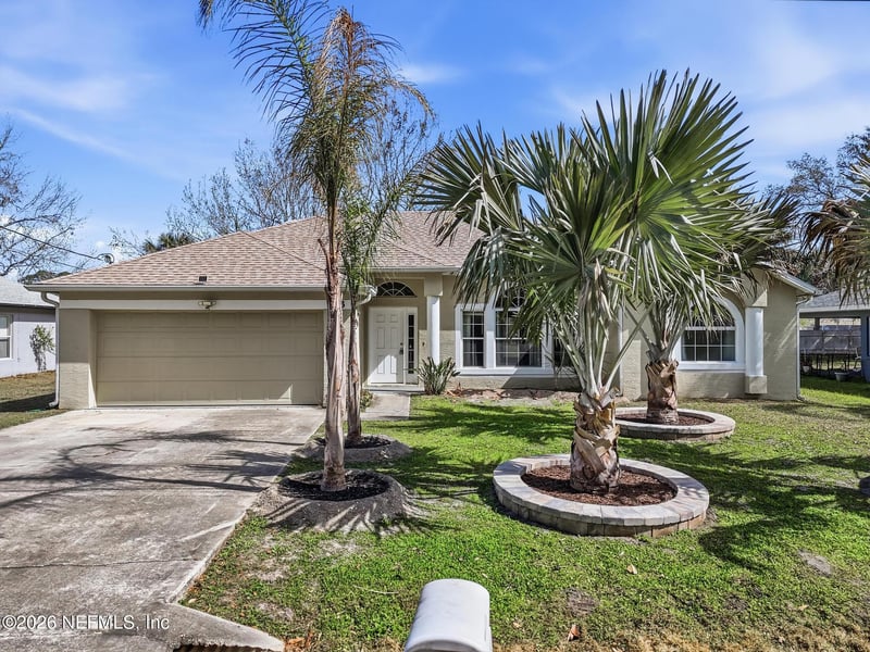 33 Phoenix Ln, Palm Coast, FL 32164