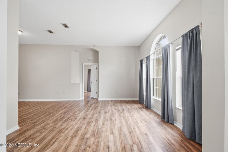 33 Phoenix Ln, Palm Coast, FL 32164