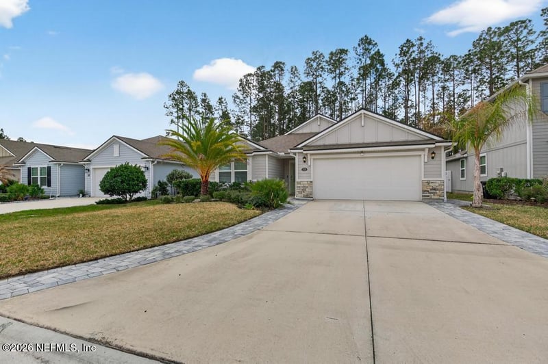 219 Glasgow Dr, St Johns, FL 32259