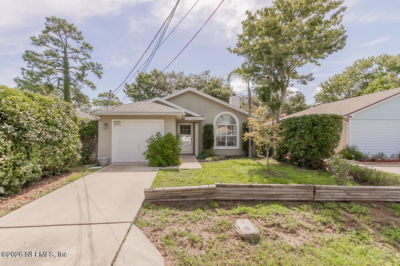1109 Hibiscus St, Atlantic Beach, FL 32233