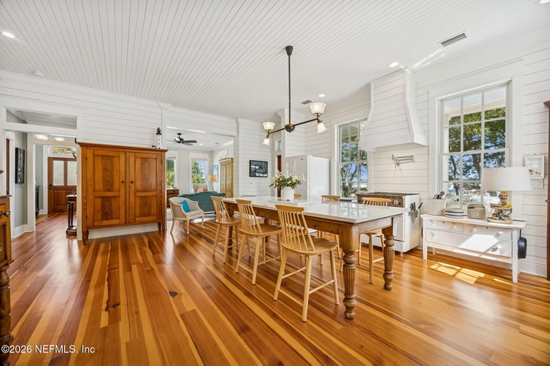 1102 Ladies St, Fernandina Beach, FL 32034