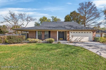 14423 Pond Pl Dr, Jacksonville, FL 32223