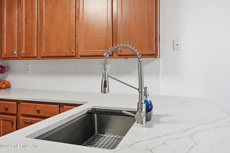 848 Black Cherry Dr, St Johns, FL 32259