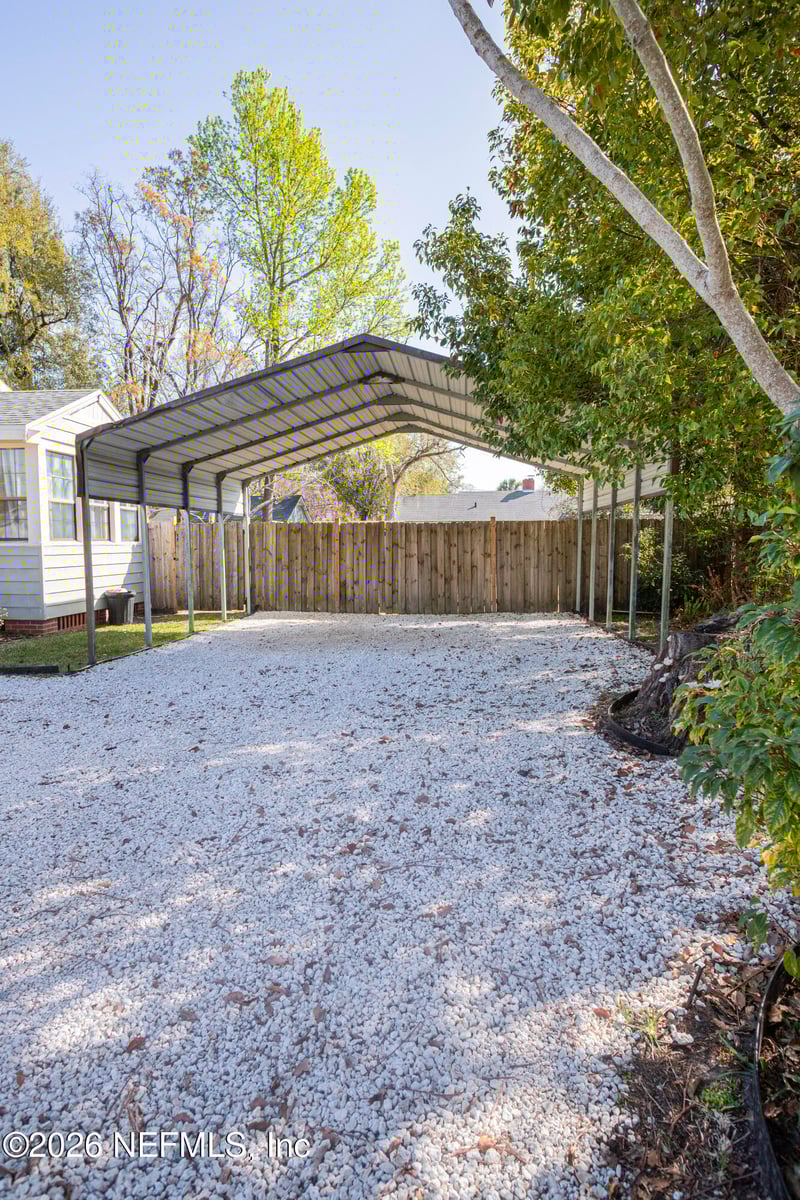 1724 Orlando Cir, Jacksonville, FL 32207