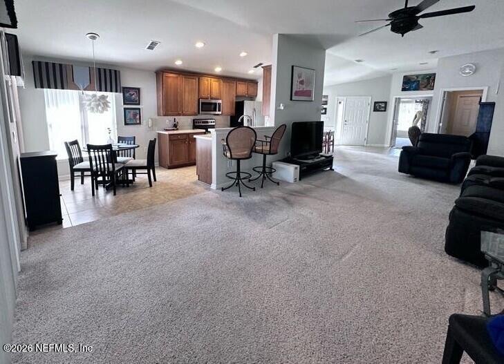 9117 Honeybee Ln, Jacksonville, FL 32256