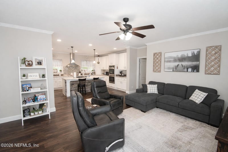 11783 Water Bluff Dr, Jacksonville, FL 32218