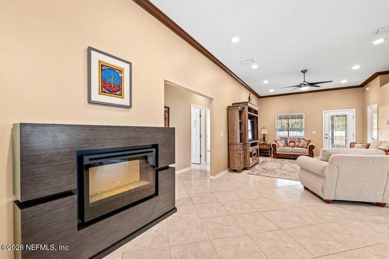 5925 Round Table Rd, Jacksonville, FL 32254