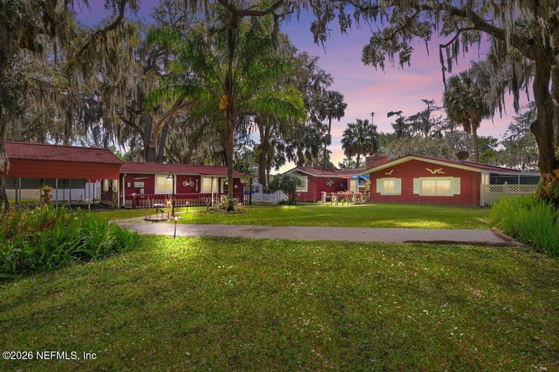 101 Orange St, Satsuma, FL 32189