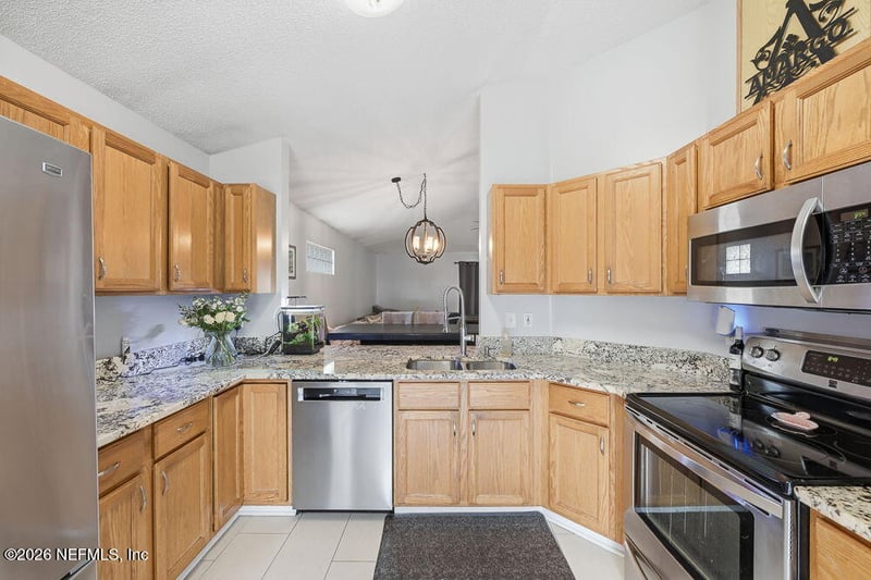 8841 Chambore Dr, Jacksonville, FL 32256