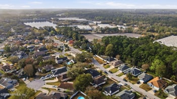 8841 Chambore Dr, Jacksonville, FL 32256