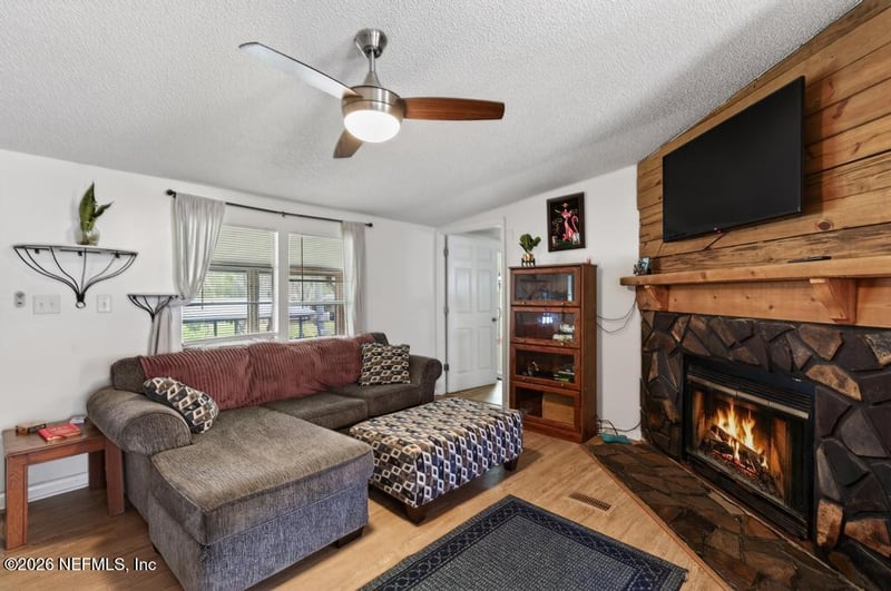 124 Sugar Plum Dr, Palatka, FL 32177