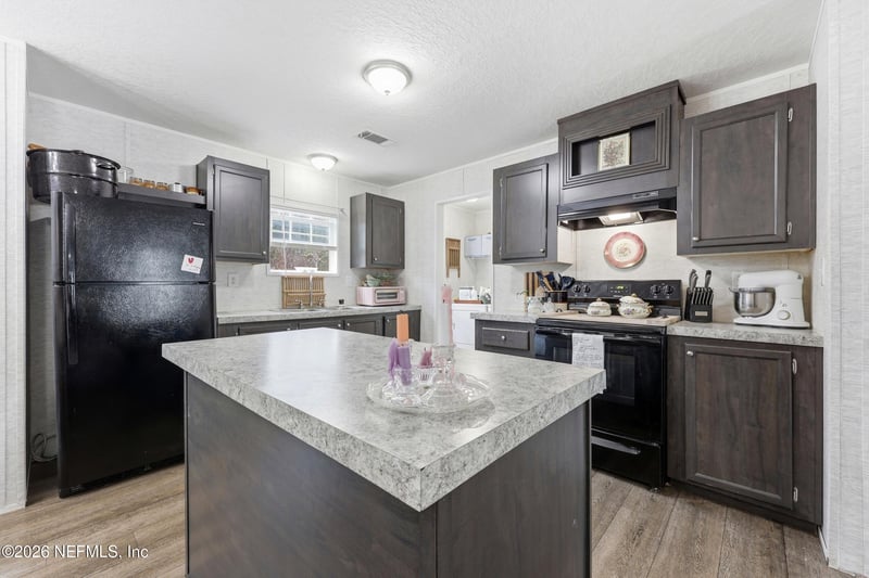 4305 Wanda St, Hastings, FL 32145