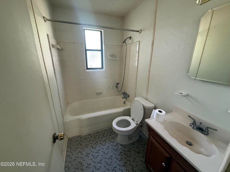 6766 London Bridge Ln, Jacksonville, FL 32210