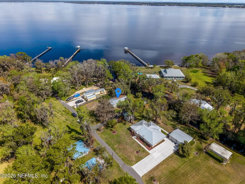 104 Creek Ln, Palatka, FL 32177