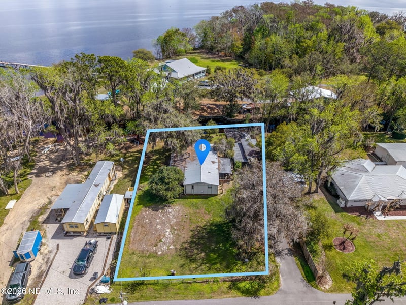 104 Creek Ln, Palatka, FL 32177