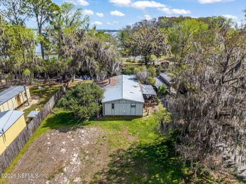 104 Creek Ln, Palatka, FL 32177