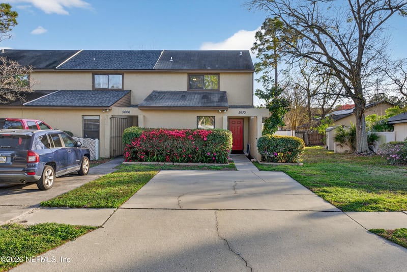 5610 Pinebay Cir, Jacksonville, FL 32244