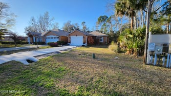 23 Persimmon Dr, Palm Coast, FL 32164