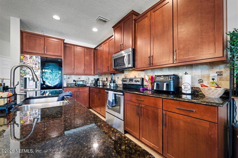 7039 Crispin Cove Dr, Jacksonville, FL 32258