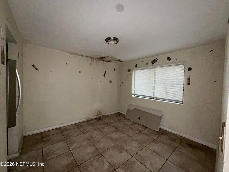 718 Oaks Manor Ct #M1-2, Jacksonville, FL 32211