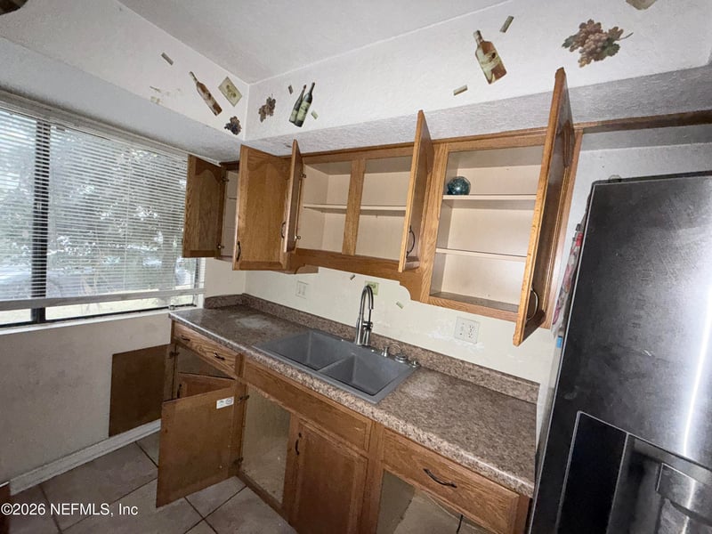 718 Oaks Manor Ct #M1-2, Jacksonville, FL 32211