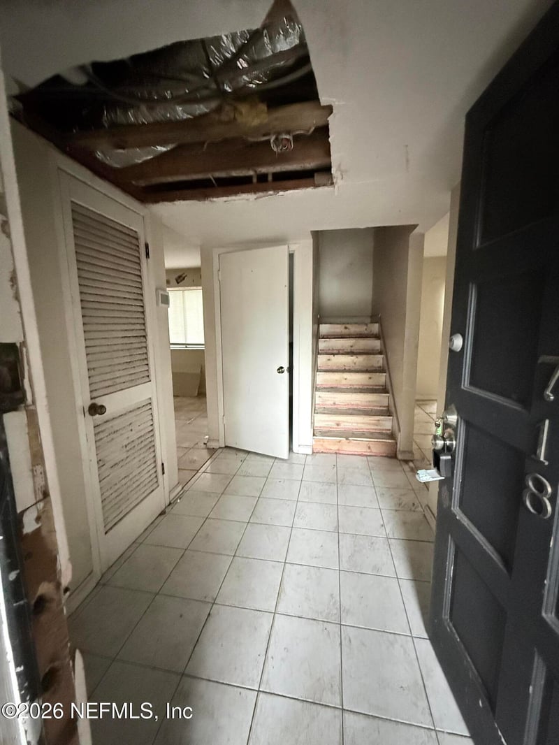 718 Oaks Manor Ct #M1-2, Jacksonville, FL 32211