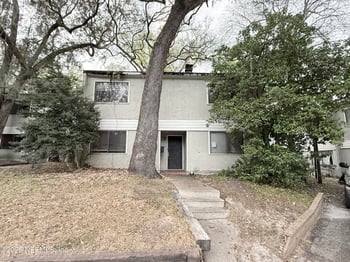 718 Oaks Manor Ct #M1-2, Jacksonville, FL 32211