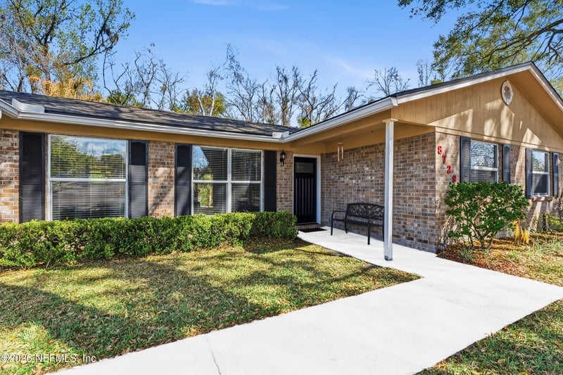 8729 Pinon Dr, Jacksonville, FL 32221