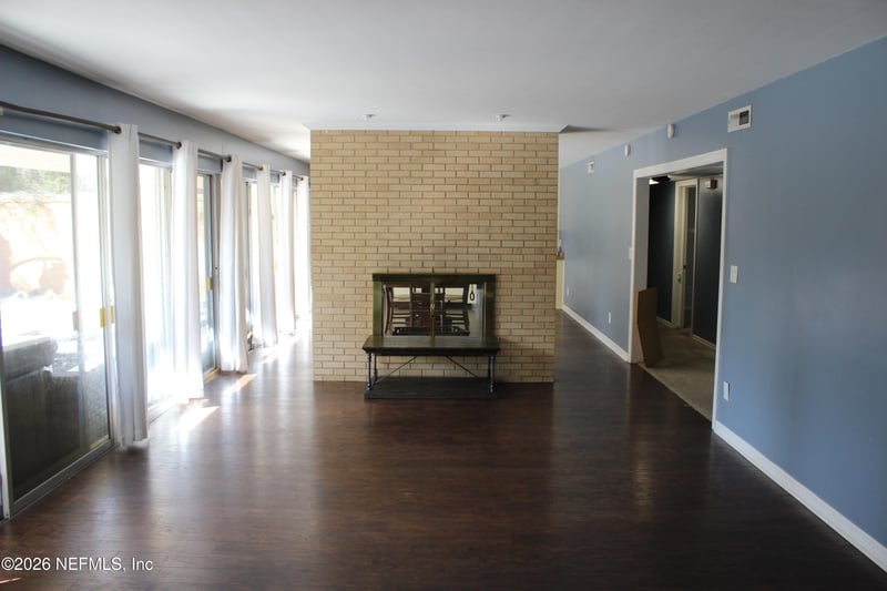 1806 Memory Ln, Jacksonville, FL 32210