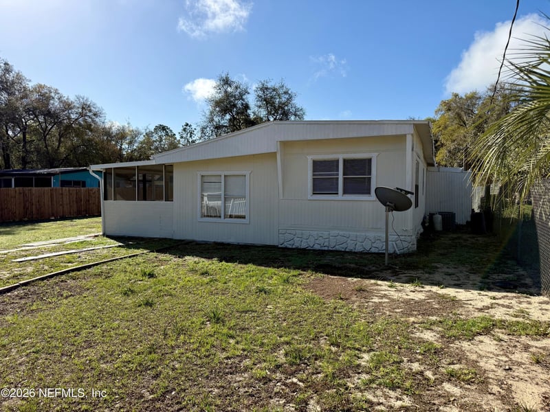 109 Martindale Ave, Interlachen, FL 32148